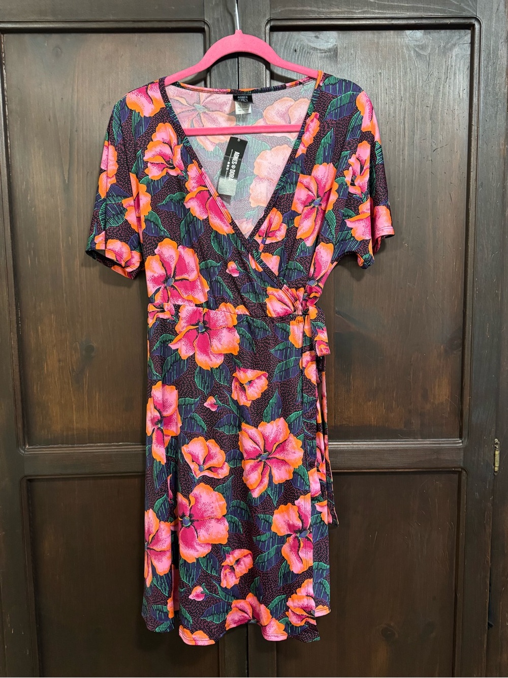Agnes & Dora Floral Wrap Dress Nightingale - Pink Hibiscus Floral size Large NWT